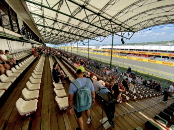 hungaroring_tribuna